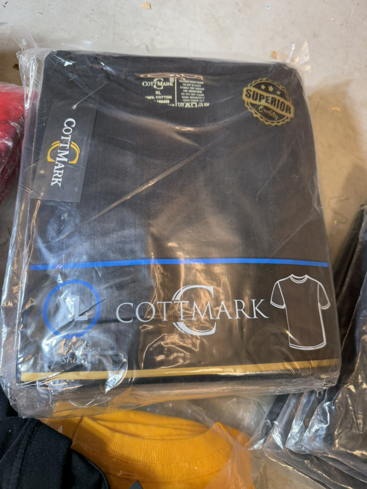 Lot Of 1000 Plain Quality T-shirts/v-neck + 200 A-shirt + 200 Durag