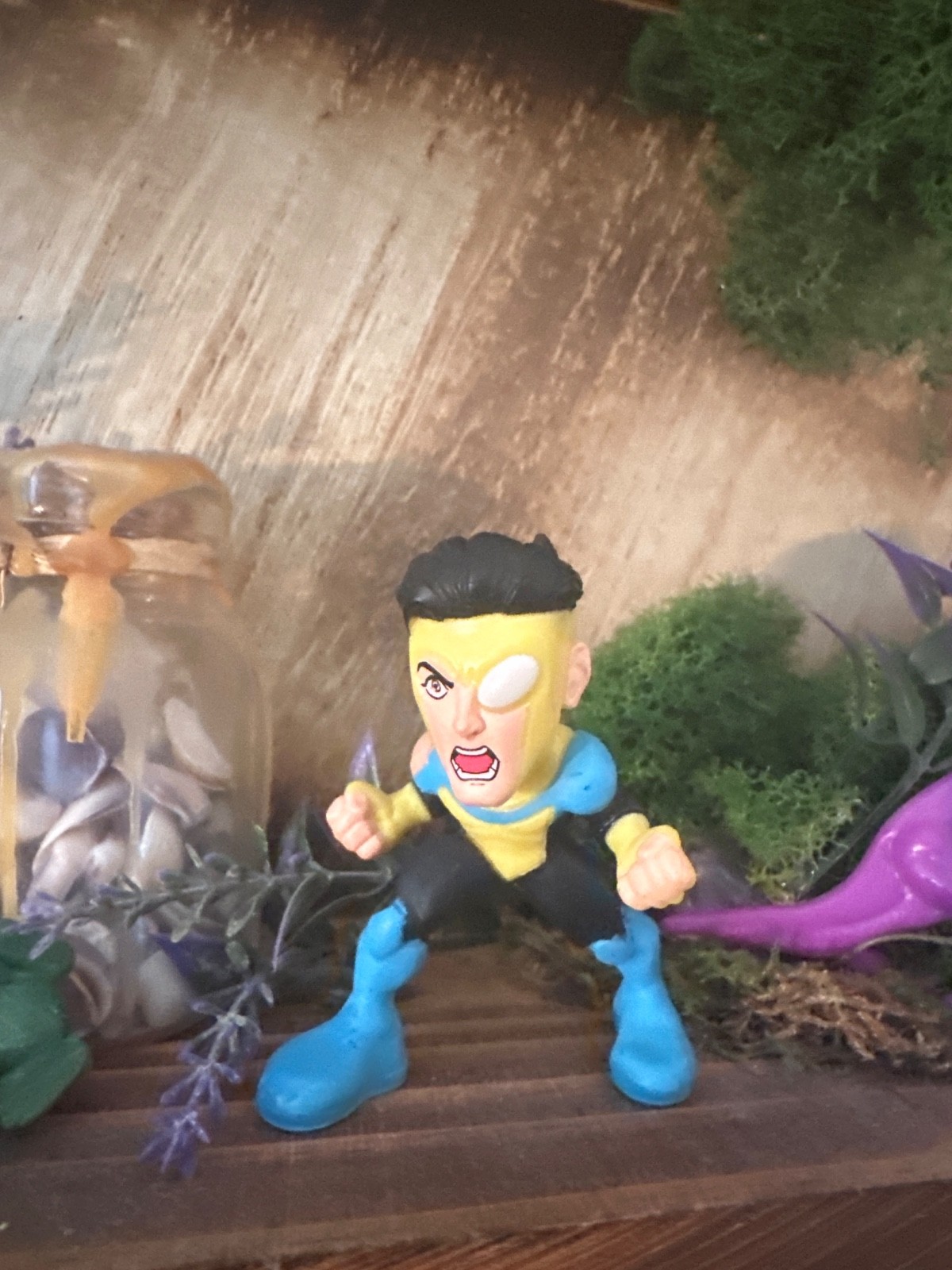 invincible action figure, Mark mystery blind box unboxed Bashed battle Mark