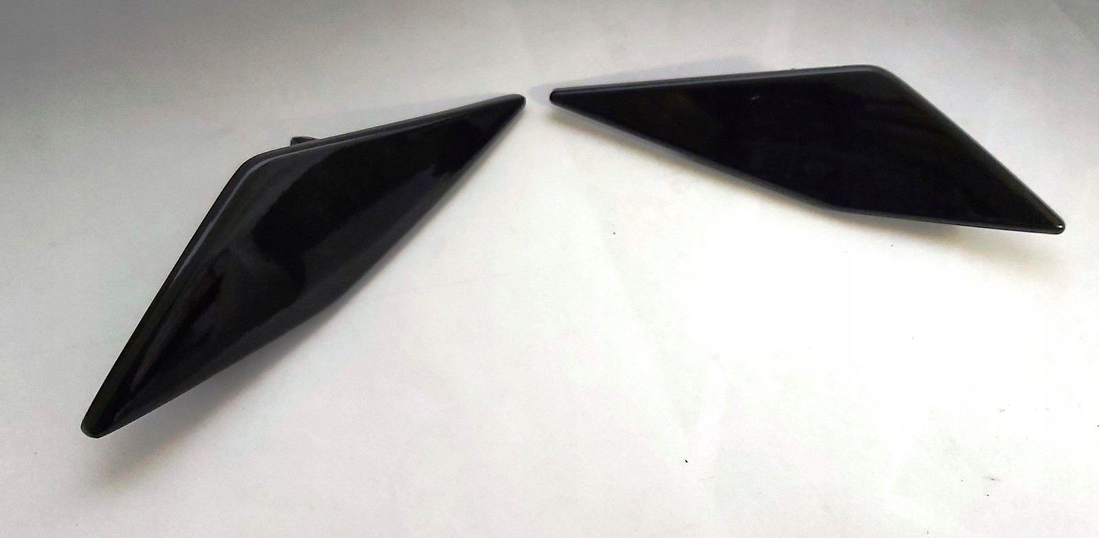 FIT TO LAMBORGHINI AVENTADOR WASHER HEADLIGHT NOZZLE COVER BUMPER LID R470955276