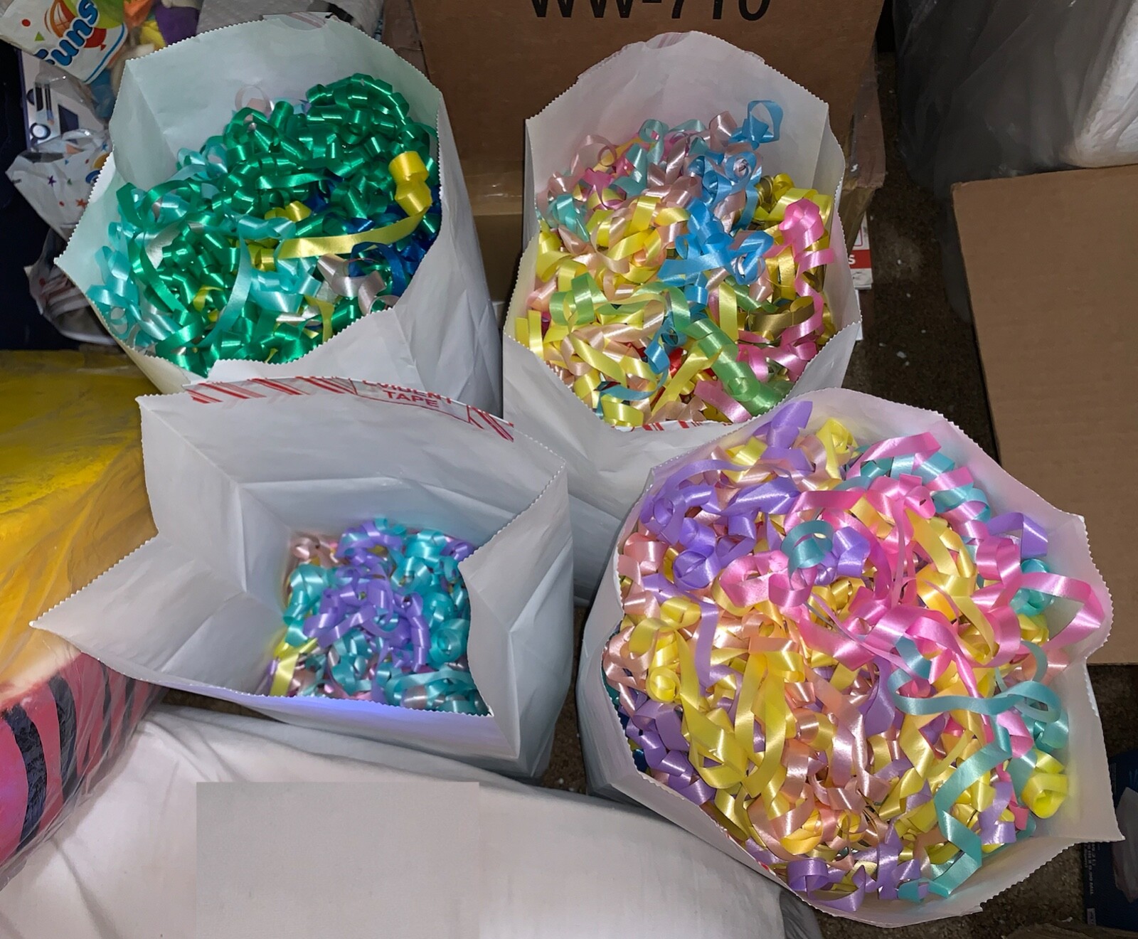 Start Your Own Gift Shop Business Lots of Gifts Items Stuffed Toys and Balloons
