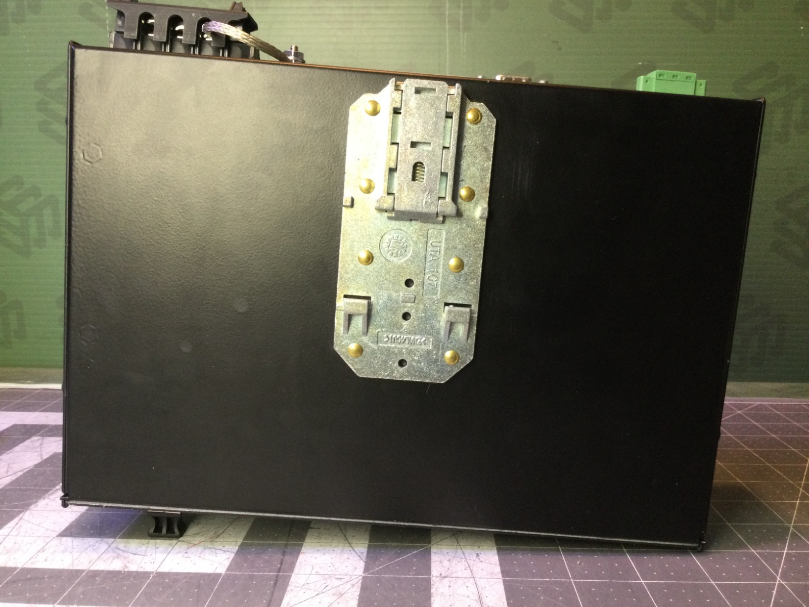 RuggedCom RS8000T-24-T1-MS Industrial Managed Ethernet Switch DIN Rail NOB