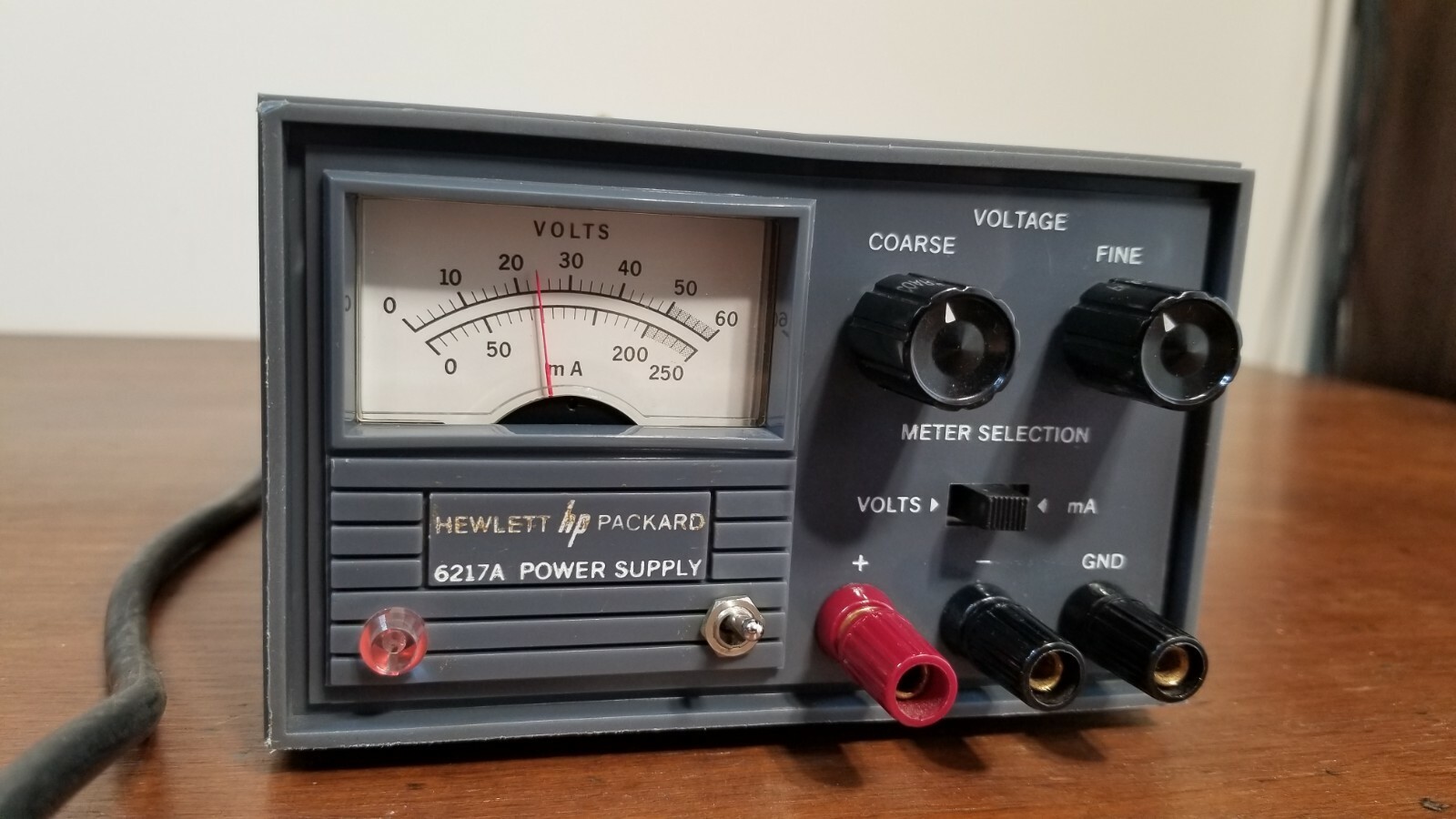 Hewlett Packard HP 6217A Power Supply 0-60 Volts 0-250 mA – TESTED