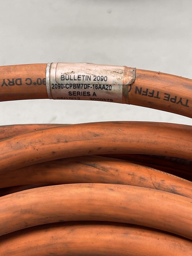 Allen-Bradley 2090-CPBM7DF-16AA20(531”)