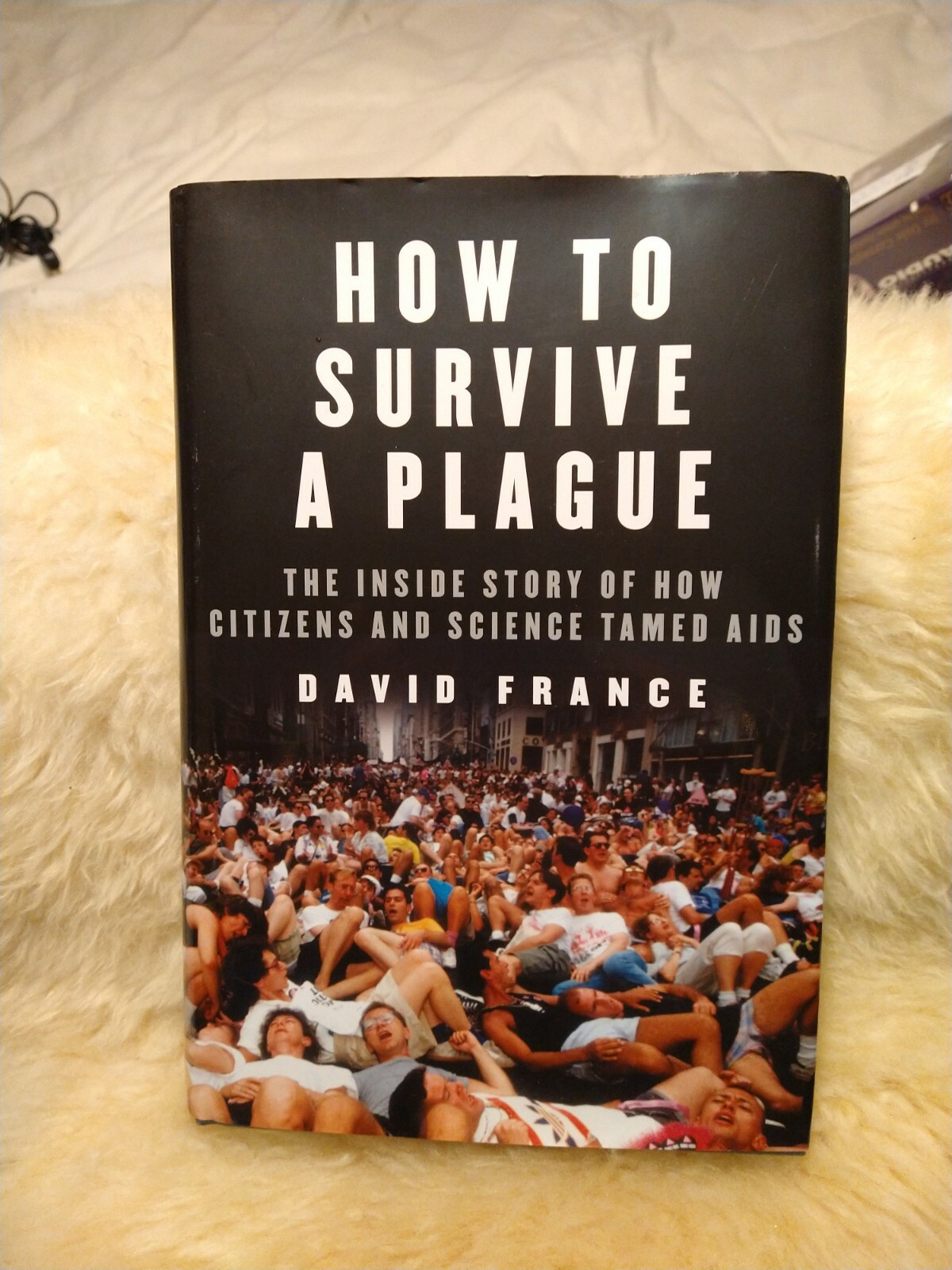 G2U HOW TO SURVIVE A PLAGUE THE INSIDE STORY OF HOW CITIZENS AND SCIENCE