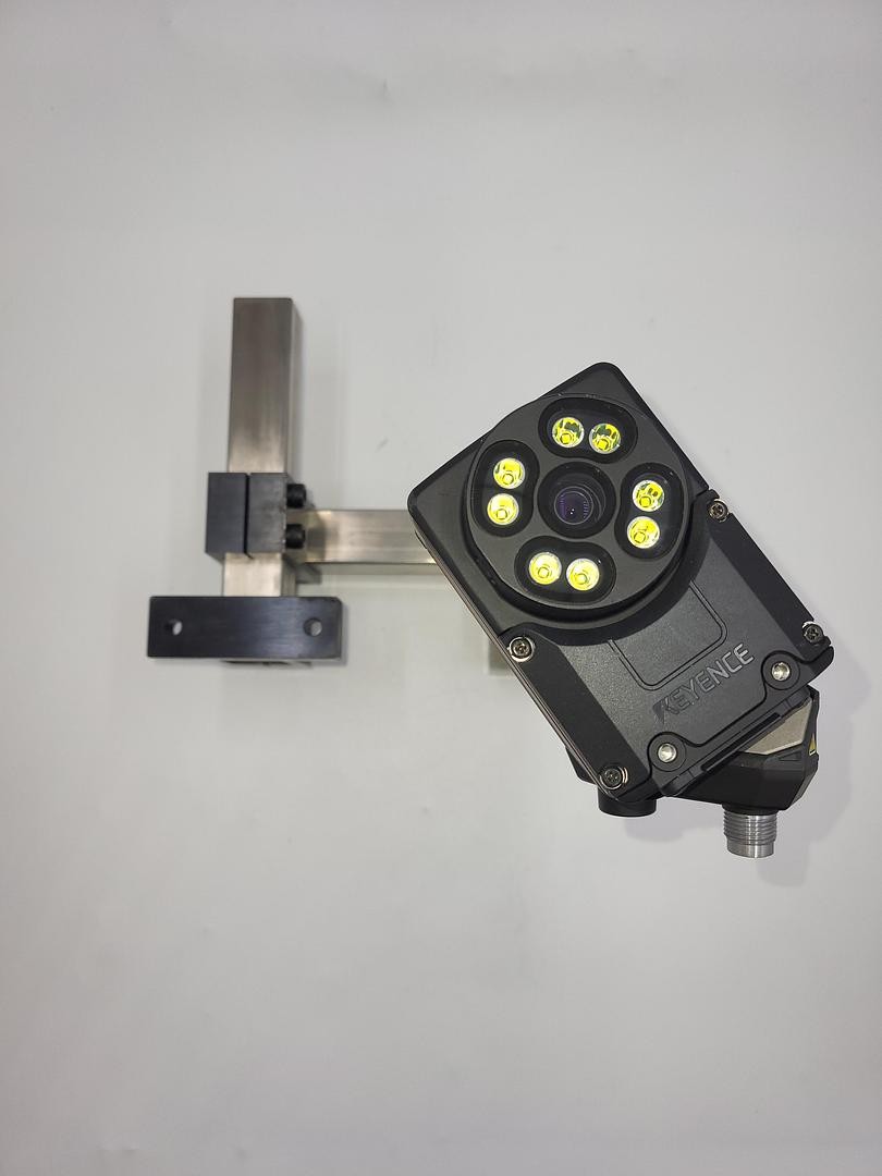Keyence IV3 500MA Smart Vision Camera mounted on arm