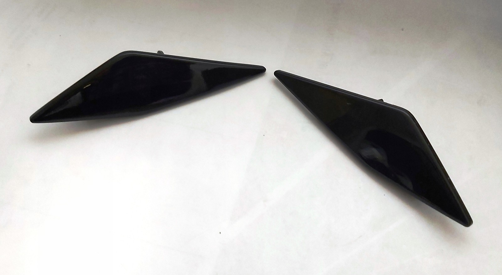 FIT TO LAMBORGHINI AVENTADOR WASHER HEADLIGHT NOZZLE COVER BUMPER LID R470955276