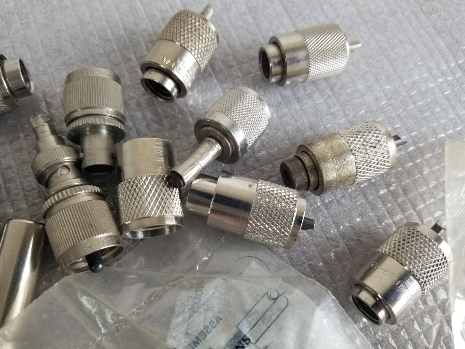 Amphenol (Allied) Made USA BNC coax cable connector # 999-226 LOT New + Used