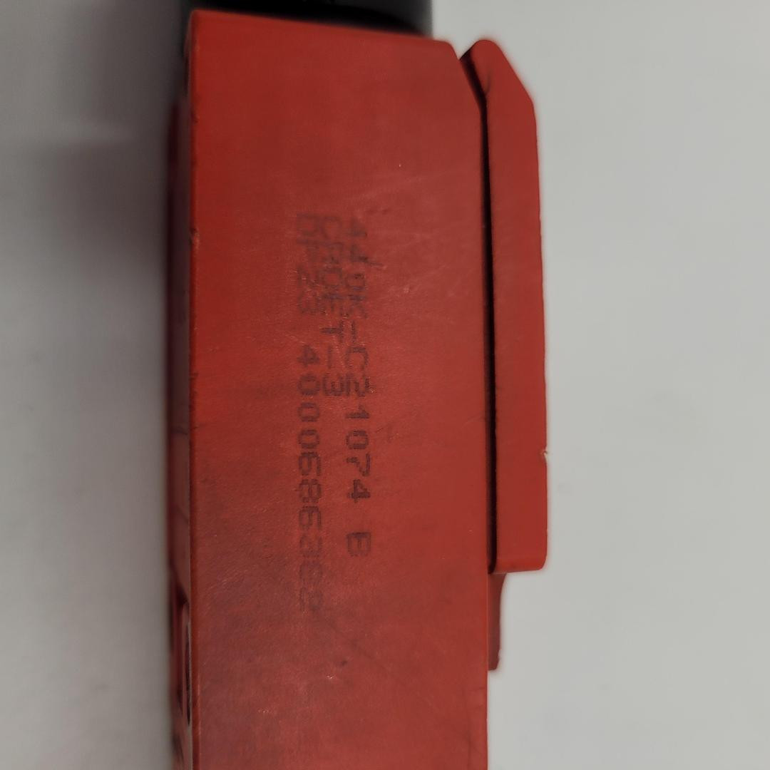 ALLEN BRADLEY GUARDMASTER CADET 3 440K-C21074 B SAFETY INTERLOCK SWITCH