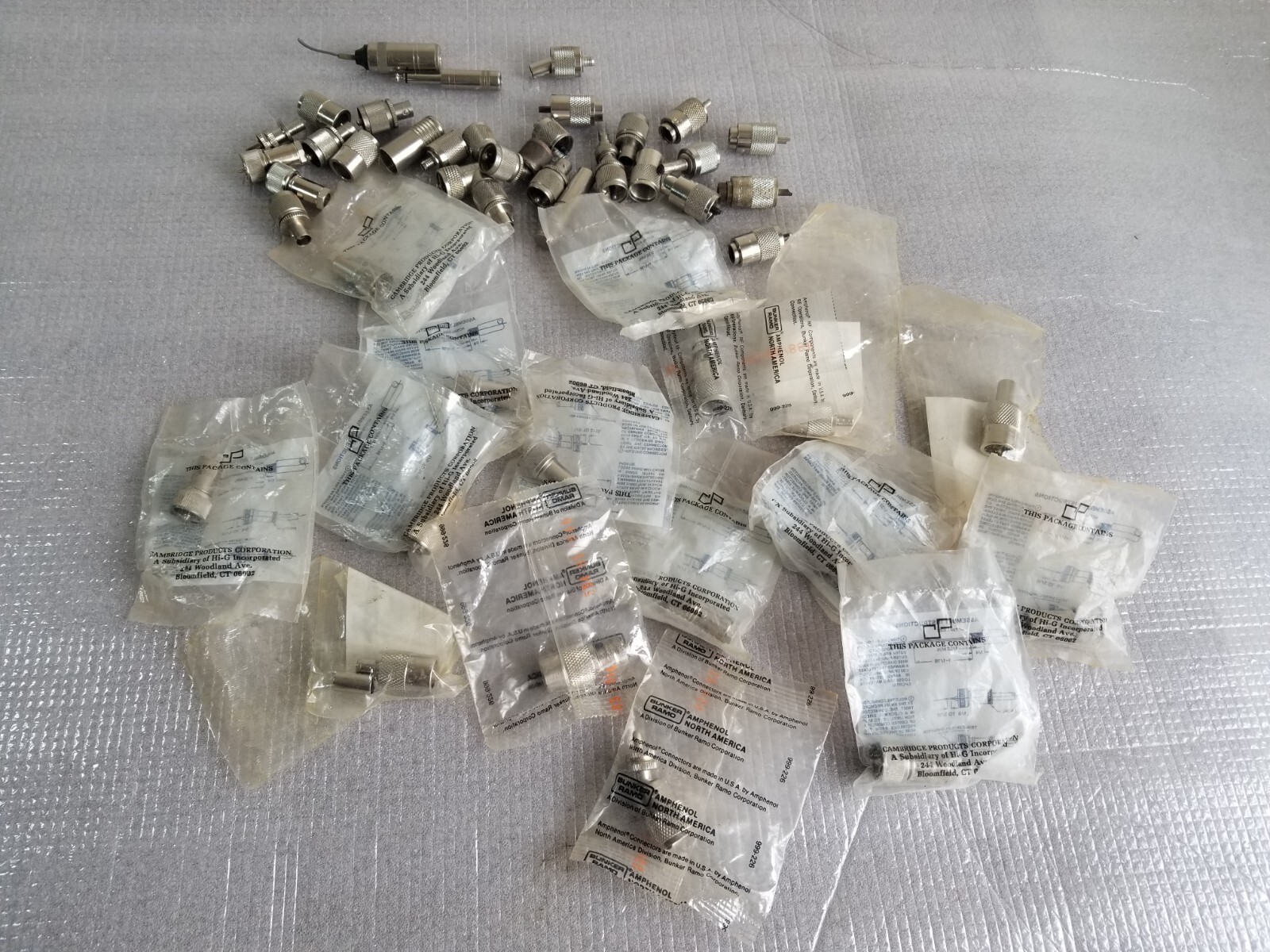 Amphenol (Allied) Made USA BNC coax cable connector # 999-226 LOT New + Used