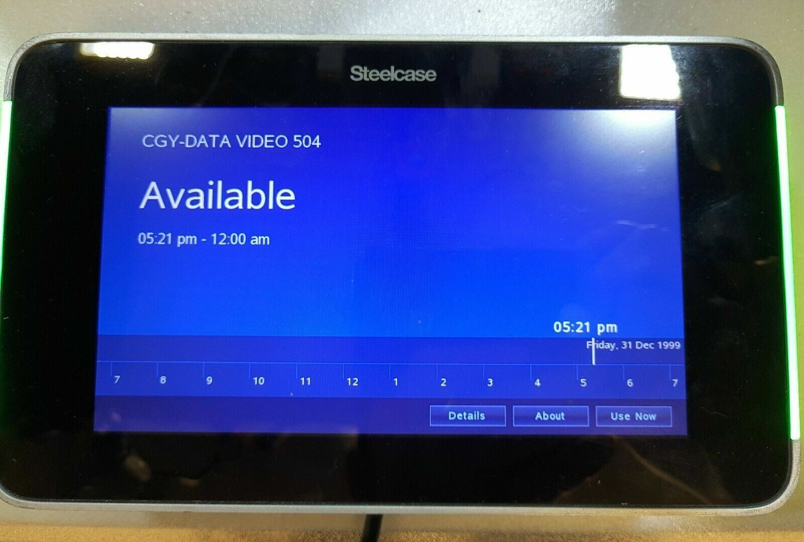 – Steelcase RoomWizard II RW20 Room Scheduling System (FOR PARTS)