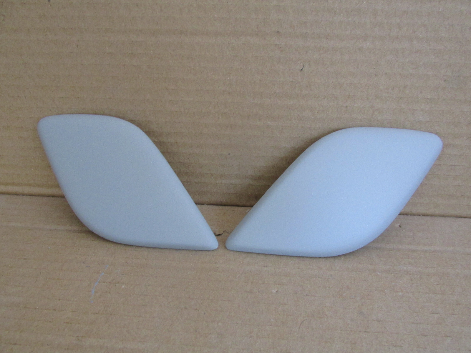 FIT TO RENAULT MEGANE 3 FRONT WASHER HEADLIGHT NOZZLE COVER BUMPER L+R
