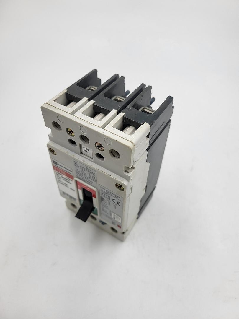 Cutler Hammer Industrial Circuit Breaker E125B 40 amps EGB3040FFG